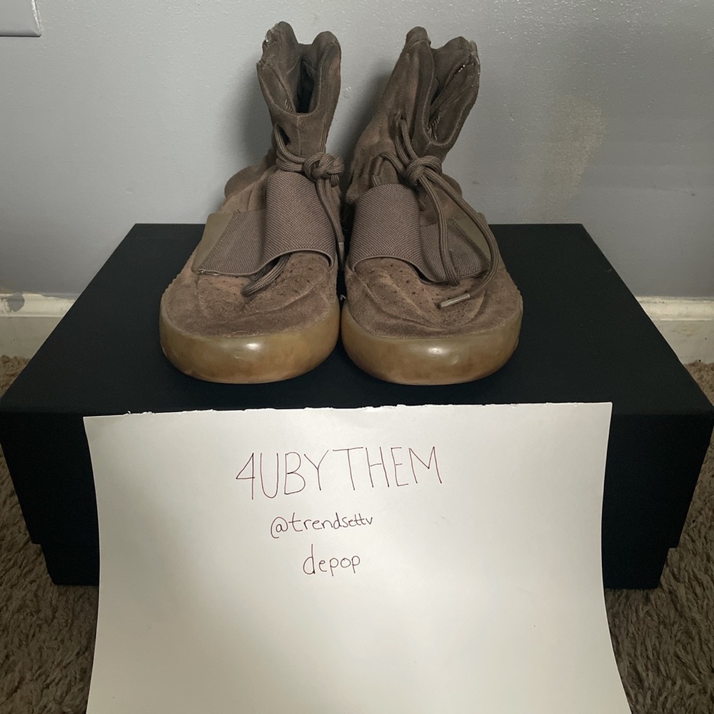 adidas Yeezy Boost 750 Light Brown Gum (Chocolate)